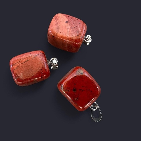 Red Jasper Stone Pendant Necklace - Picture 1 of 3